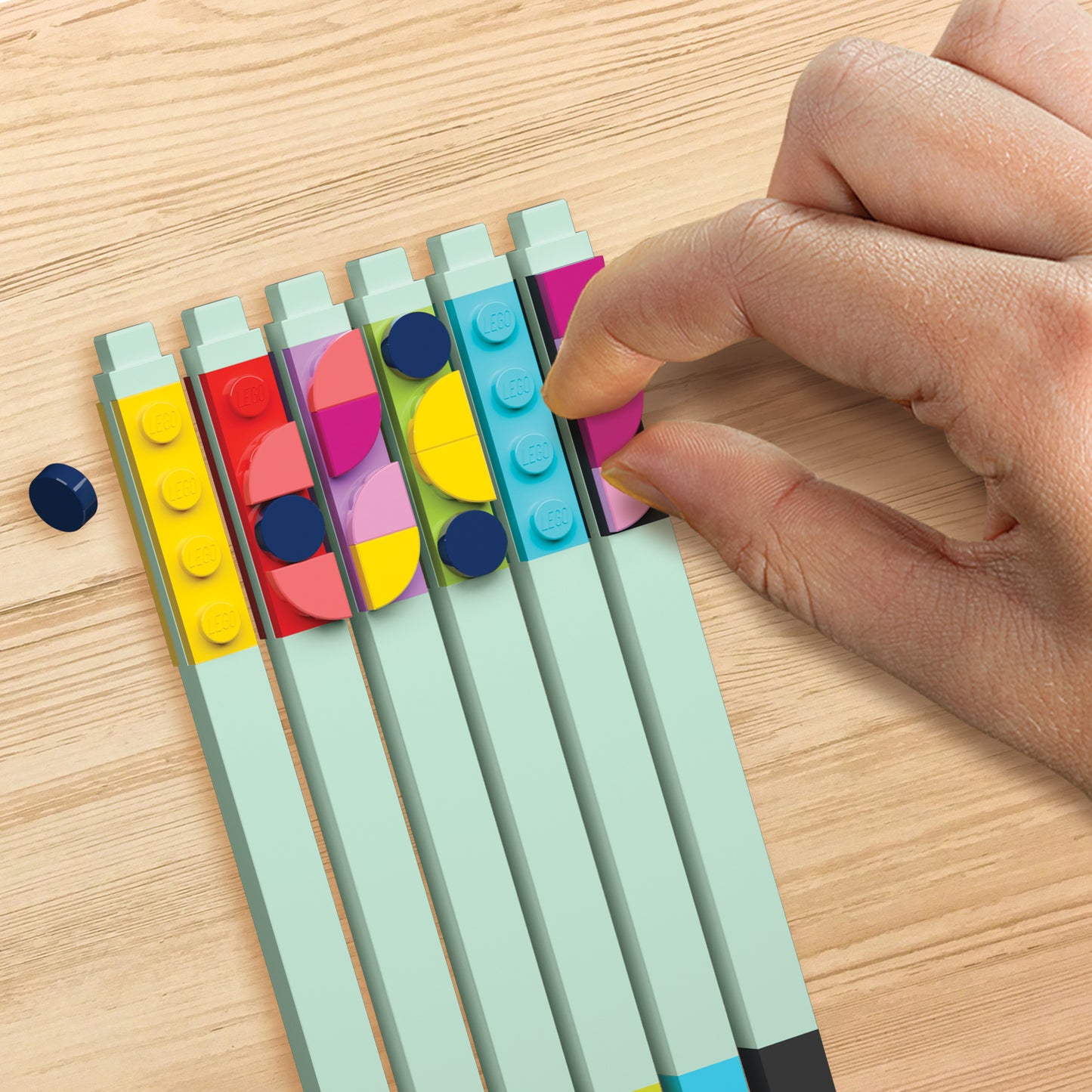 IQ LEGO® DOTS™ Writing Instrument 6 Pack Colored Gel Pens with LEGO Tiles (52798)